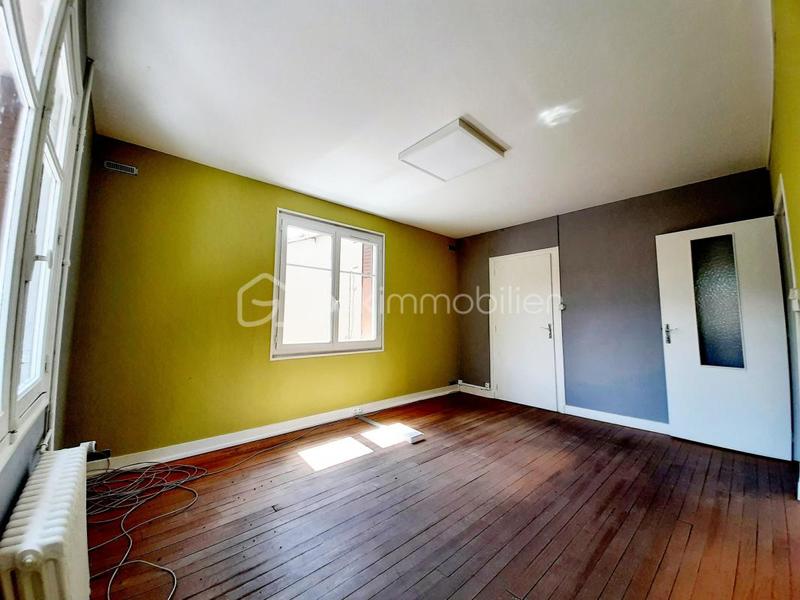 Maison - 230 m² - 11 pièces