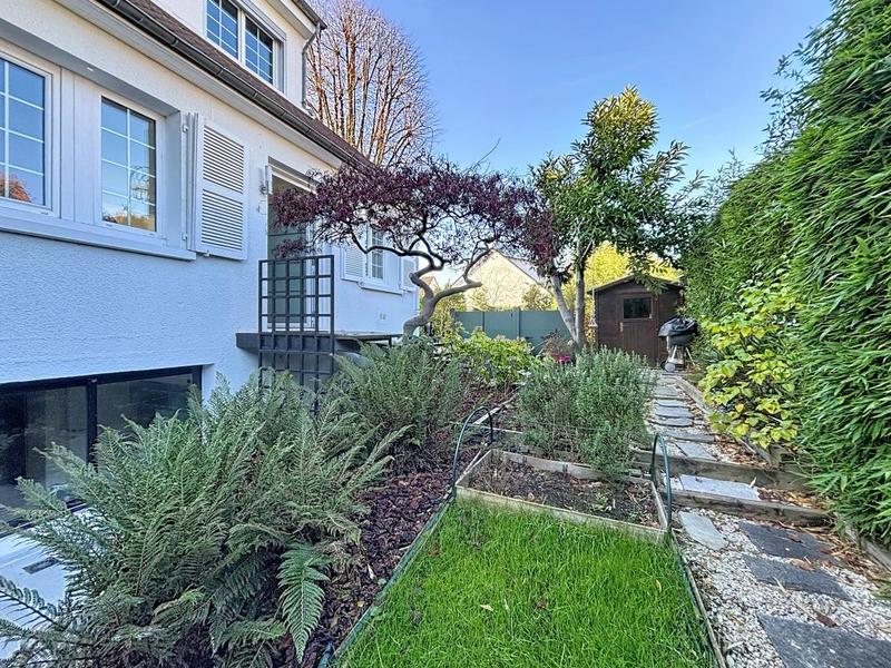 Maison - 228 m² - 7 pièces