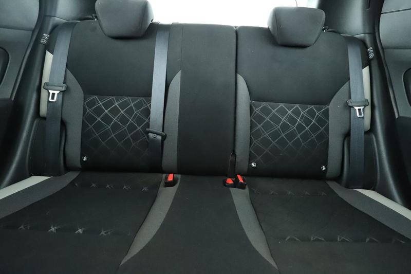 Nissan Micra 1.0 Ig Acenta 71 ch