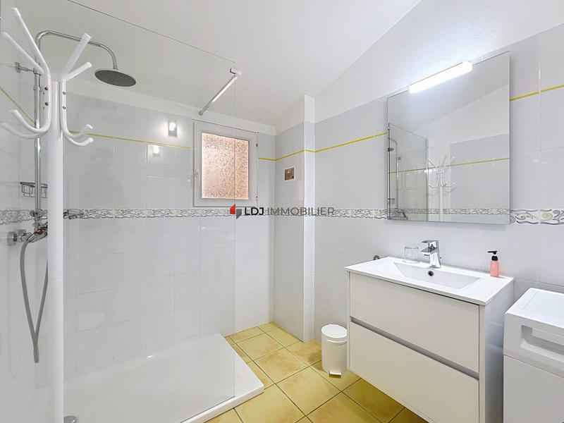 Maison - 196 m² - 5 pièces