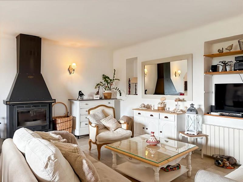 Maison - 205 m² - 9 pièces