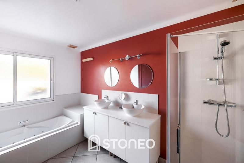 Maison ancienne - 204 m² - 7 pièces