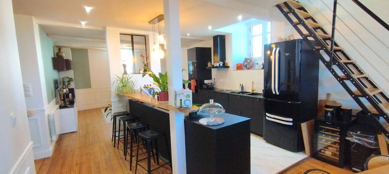 Appartement - 122 m² - 4 pièces