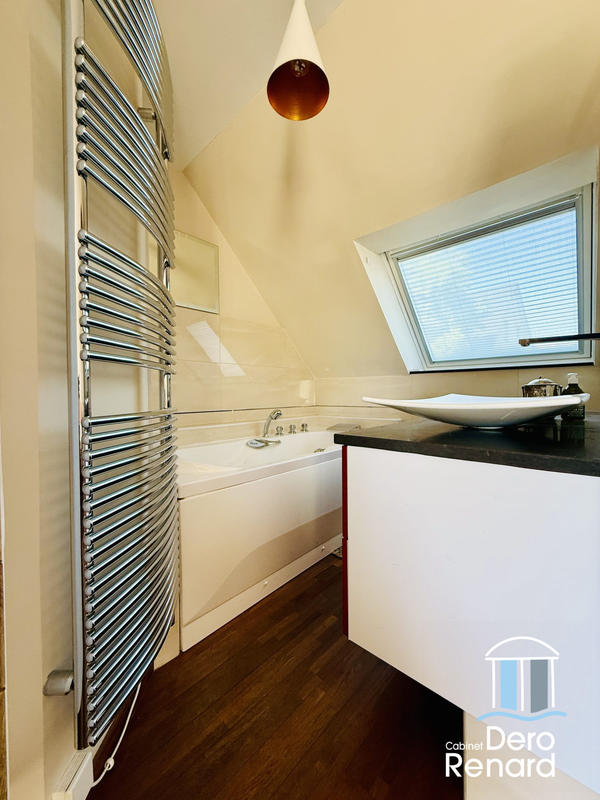 Maison contemporaine - 129 m² - 7 pièces