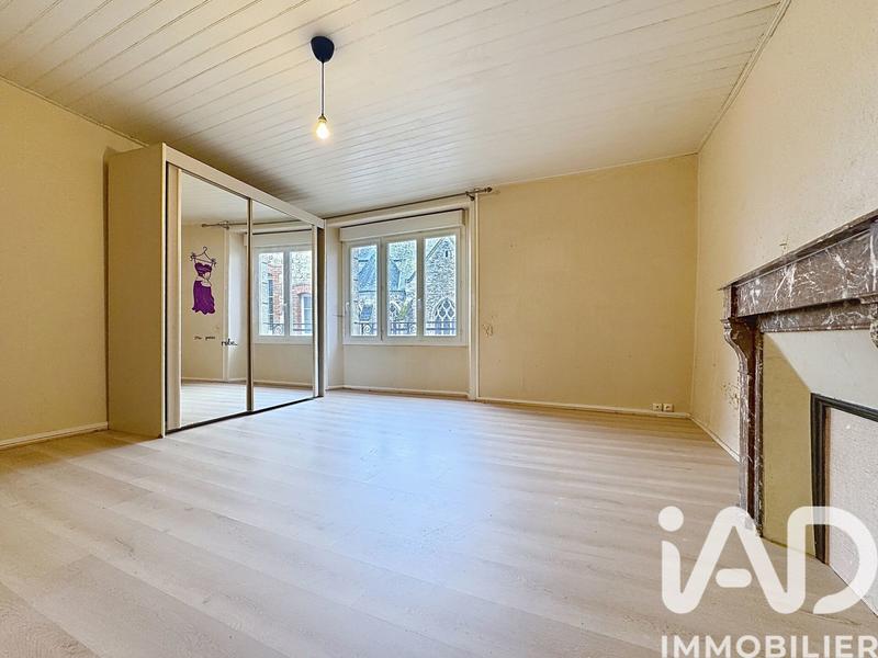 Maison - 240 m² - 7 pièces