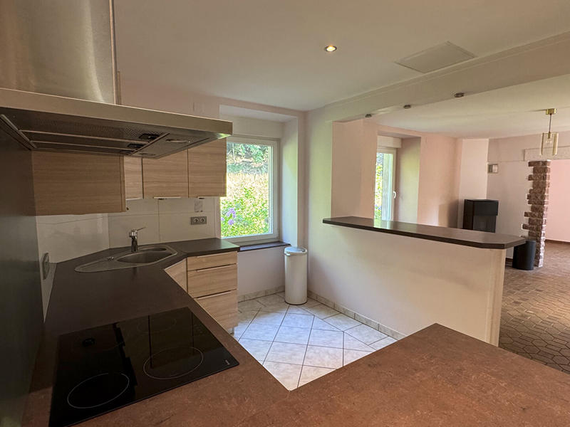 Maison - 160 m² - 8 pièces