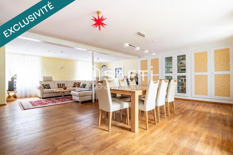 Maison - 220 m² - 11 pièces