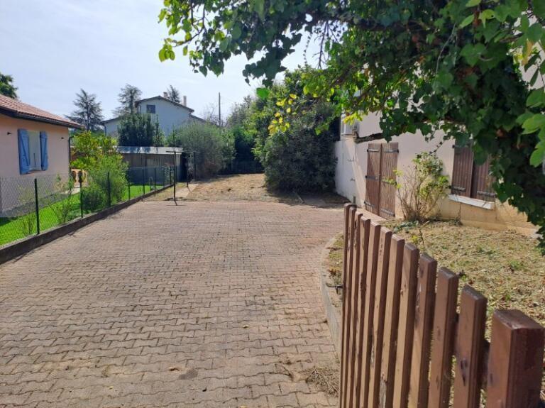 Villa - 90 m² - 5 pièces