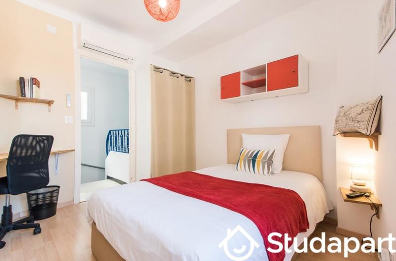 Chambre - 9 m² - 1 pièce