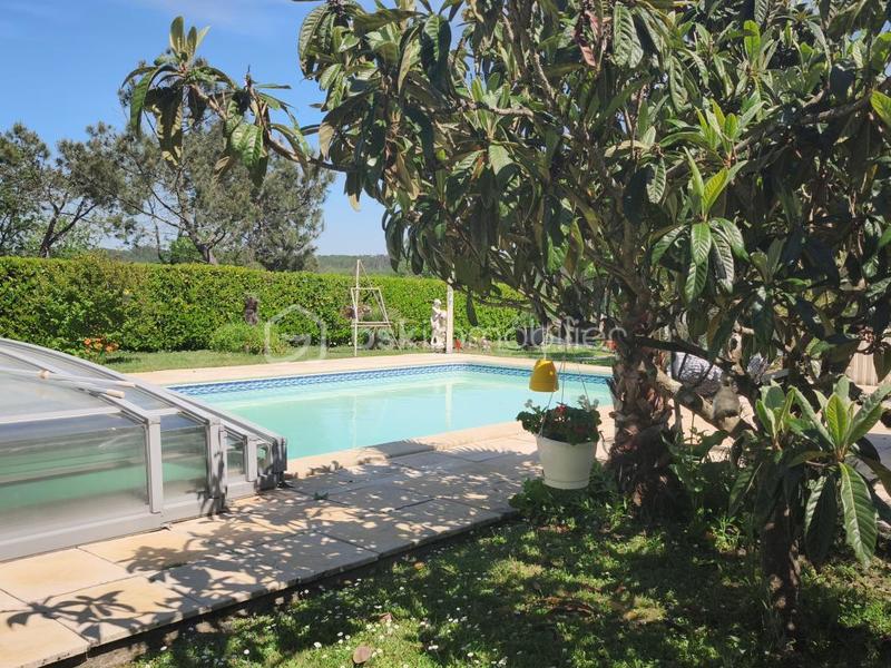 Maison - 171 m² - 8 pièces