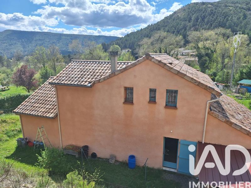 Maison - 153 m² - 7 pièces