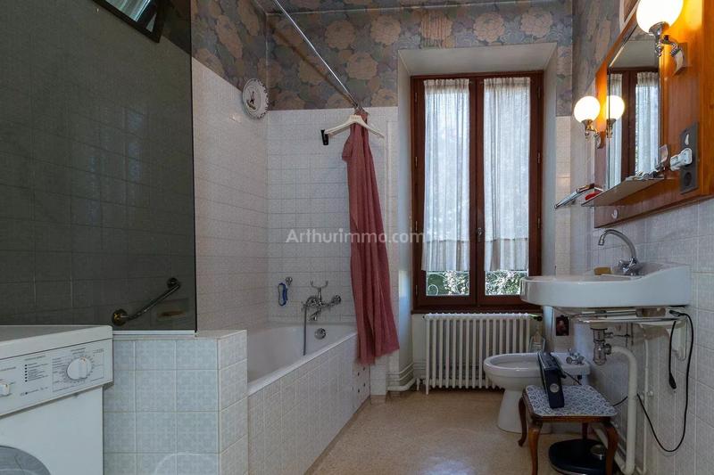 Maison - 210 m² - 8 pièces