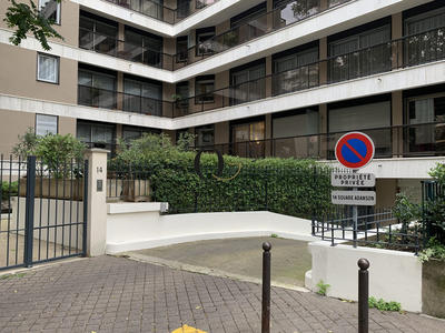 Parking / Garage - 11 m²