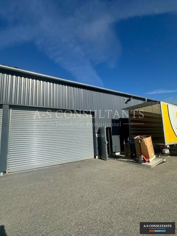 Entrepôt - 580 m²