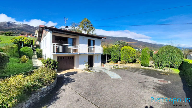 Maison - 170 m² - 8 pièces