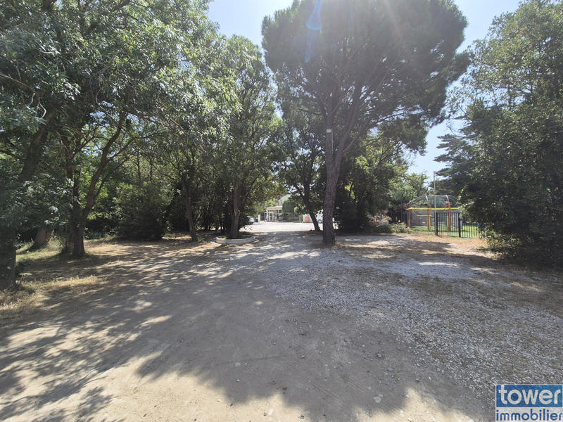 Fonds de commerce - Magasins - 700 m²