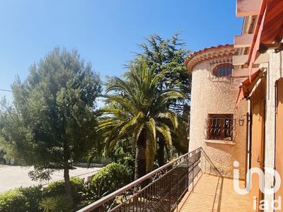 Maison - 192 m² - 9 pièces