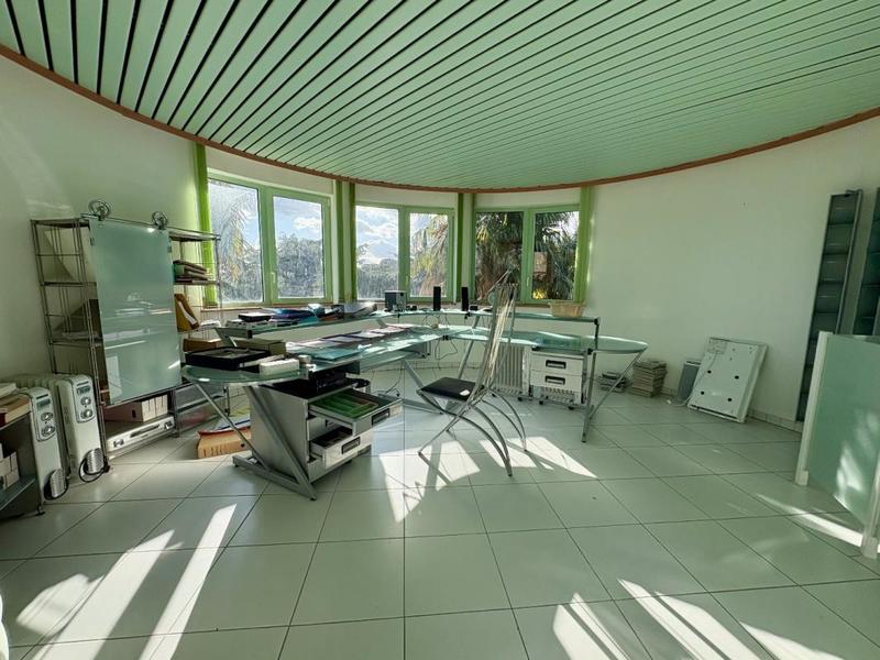 Propriété - 193 m² - 5 pièces