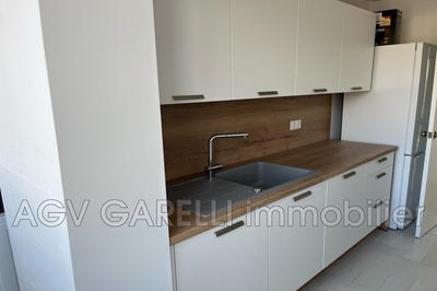 Appartement - 100 m² - 5 pièces