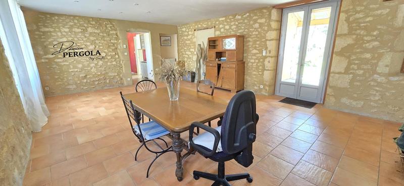 Maison - 265 m² - 11 pièces