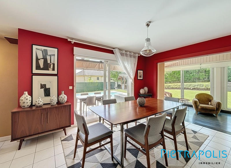 Maison traditionnelle - 182 m² - 6 pièces