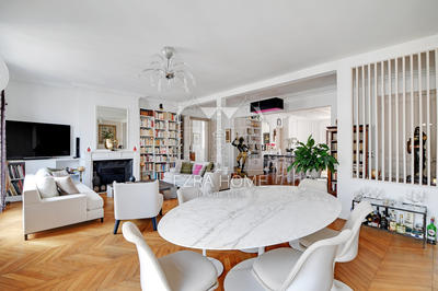 Appartement - 175 m² - 6 pièces