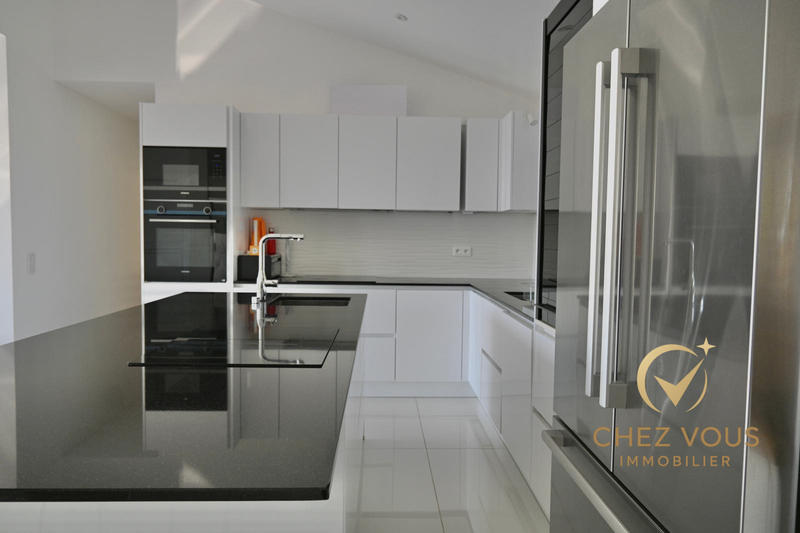 Villa - 200 m² - 7 pièces