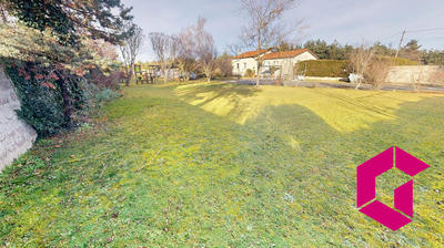 Maison traditionnelle - 243 m² - 5 pièces