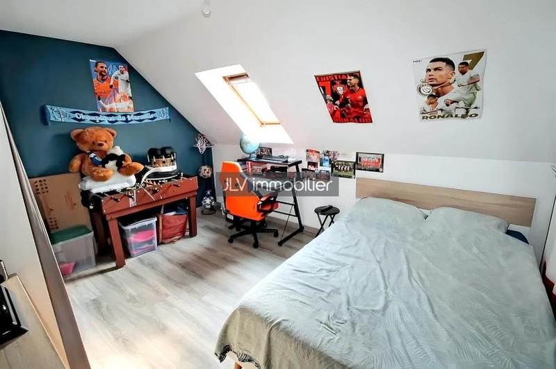 Maison - 85 m² - 5 pièces