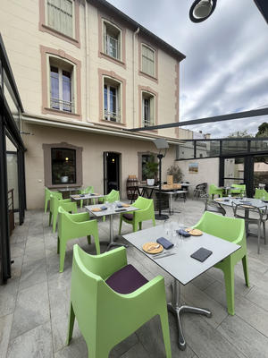 Propriété - 363 m² - 12 pièces