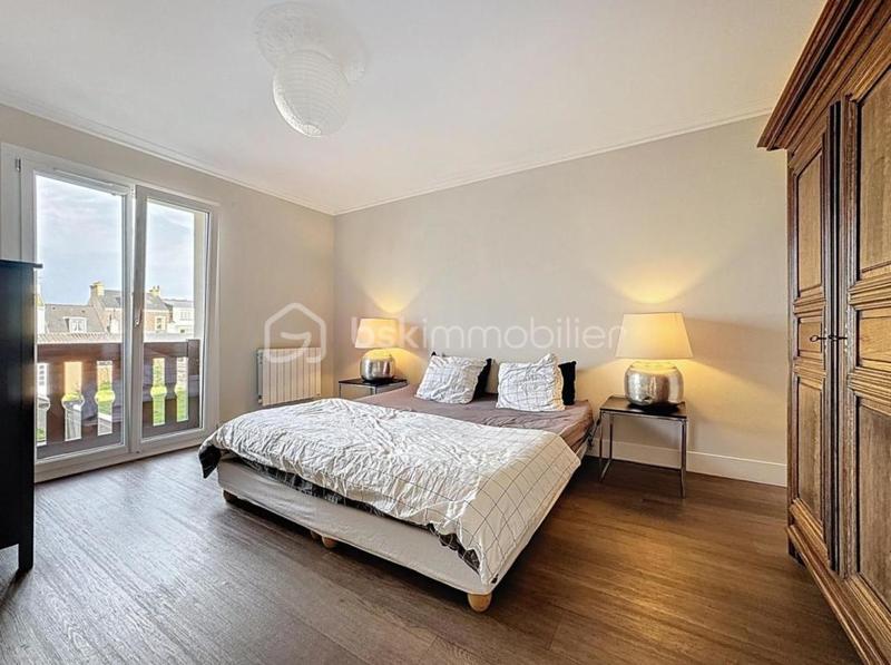 Pavillon - 180 m² - 6 pièces