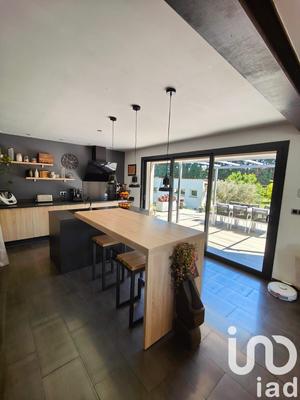 Maison - 150 m² - 5 pièces