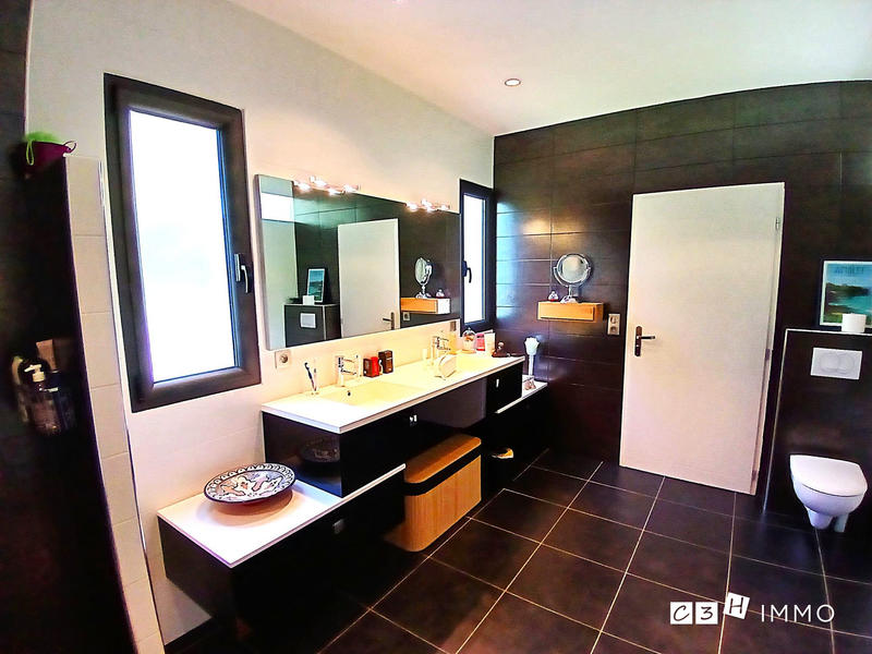 Maison contemporaine - 158 m² - 6 pièces