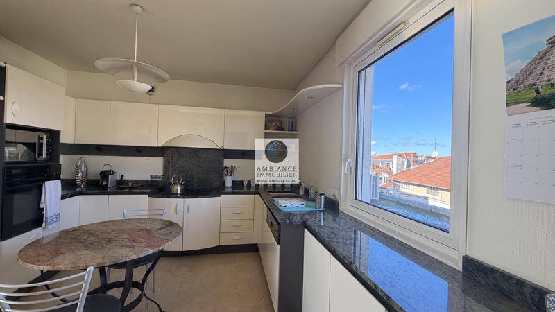 Appartement - 203 m² - 7 pièces