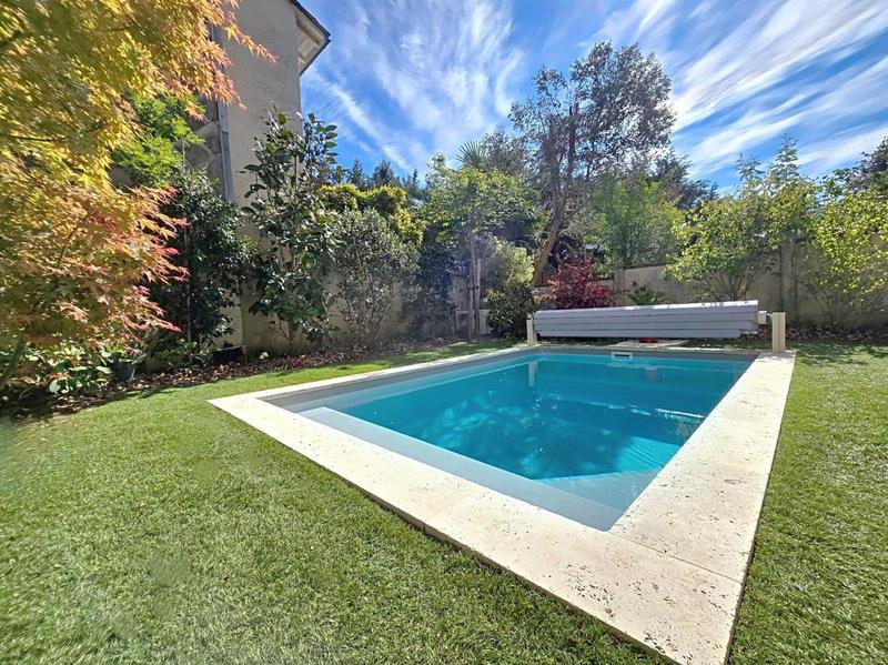 Maison - 141 m² - 7 pièces