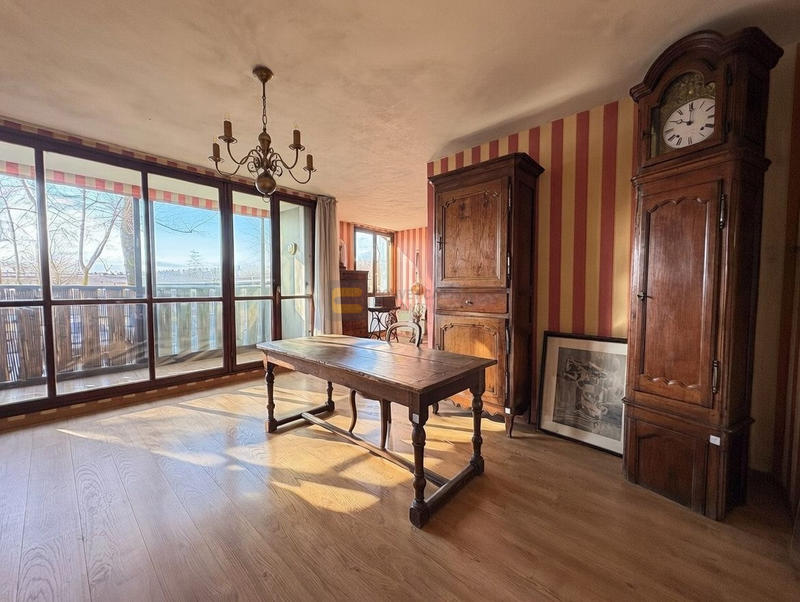 Appartement - 94 m² - 4 pièces