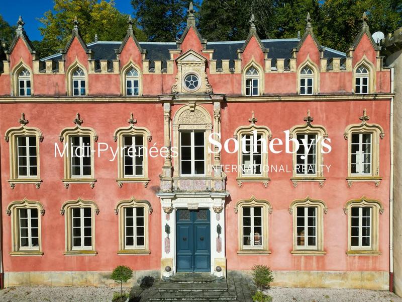 Château - 515 m² - 18 pièces