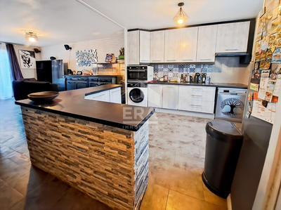 Maison - 89 m² - 4 pièces