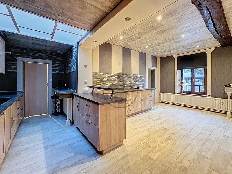 Maison - 170 m² - 5 pièces