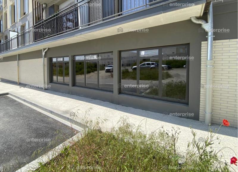 Local commercial - 376 m²