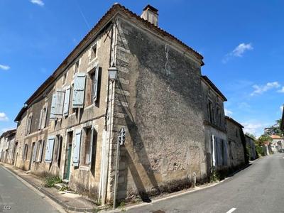 Maison ancienne - 167 m² - 8 pièces