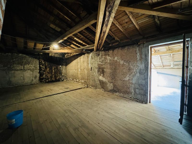 Immeuble - 230 m² - 7 pièces