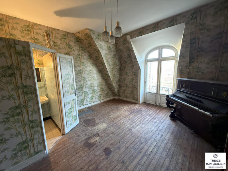 Maison - 280 m² - 7 pièces