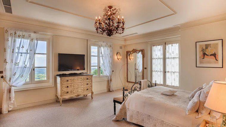 Villa - 625 m² - 10 pièces