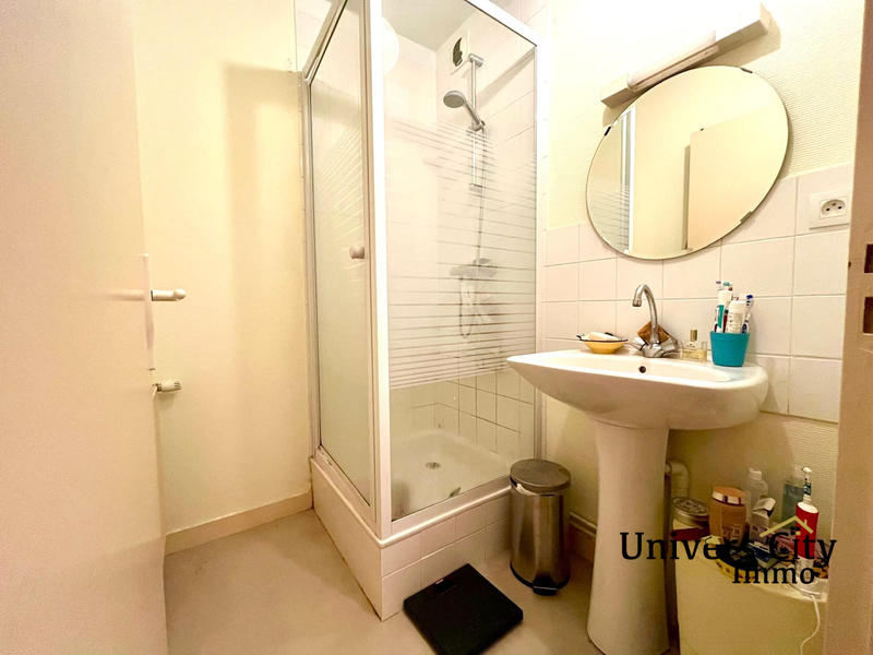 Appartement - 100 m² - 5 pièces