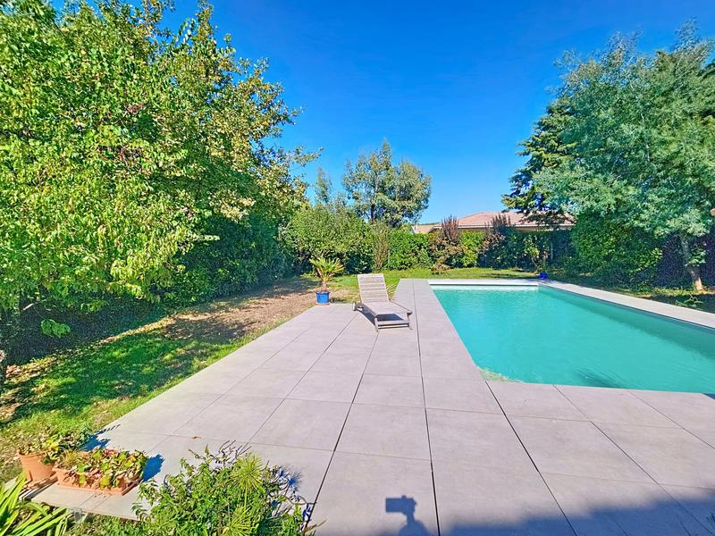 Maison traditionnelle - 176 m² - 7 pièces