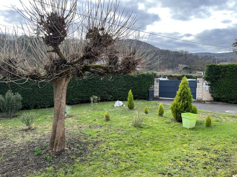 Villa - 100 m² - 5 pièces