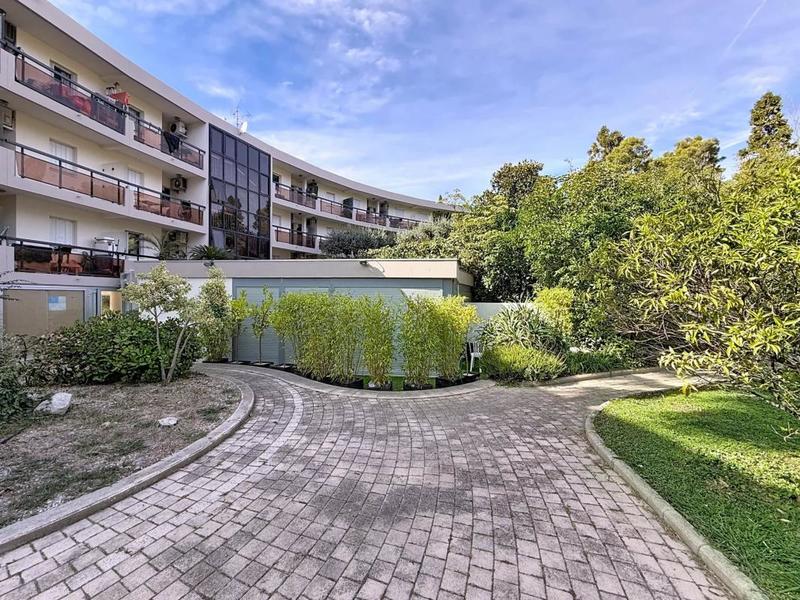 Studio - 27 m² - 1 pièce