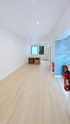 Local commercial - 75 m² - 4 pièces