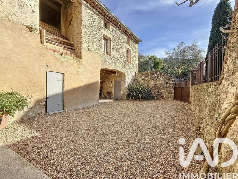 Maison - 220 m² - 5 pièces